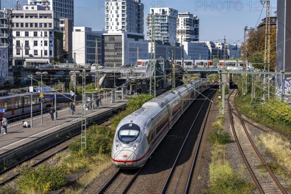 Wehrhahn railway station, railway line in Düsseldorf, along Toulouser Allee, residential area, office building, on former railway premises, goods station, industrial estates, ICE, North Rhine-Westphalia, Germany