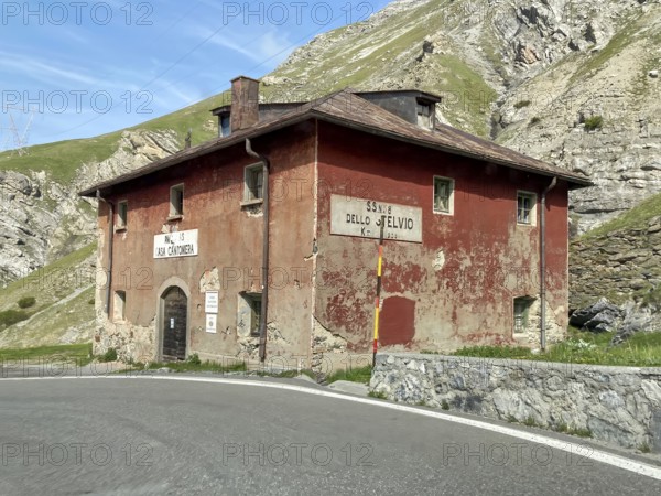 Second house Seconda Casa Cantoniera on the road sulla S.S.38 dello Stelvio to from Bormio on west ramp south ramp west south to from Stelvio Pass, South Tyrol, Alto Adige, Italy