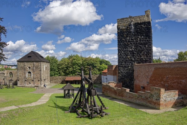 Keep, Black Tower and Staufer Imperial Palace in the Romanesque style, double chapel, castle complex and fortifications, Cheb, Eger, Egerland, Bohemia, Czech Republic, Czech Republic