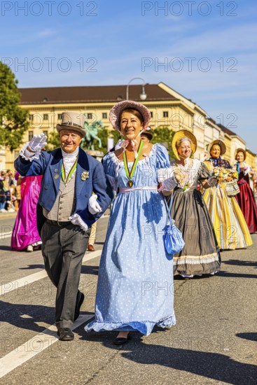 Alt-Monachia-Gesellige Bürgerzunft in historical costumes, Trachten- und Schützenzug, Oktoberfest, Munich, Upper Bavaria, Bavaria, Germany