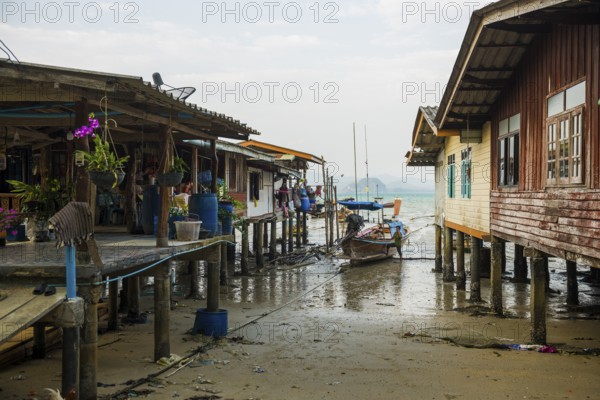 Fishing huts on the beach, Koh Mook, Trang Province, Southern Thailand, Andaman Sea, Thailand
