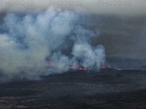 Lava, lava field, ash cloud, volcanic eruption, Sundhnúkur crater chain, July 2025, Reykjanes Peninsula, Iceland