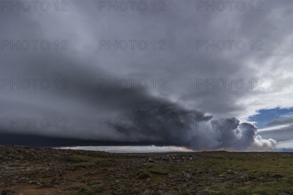 Gas cloud, volcano, volcanic eruption, Sundhnúkur crater, eruption July 2025, summer, Reykjanes Peninsula, Iceland