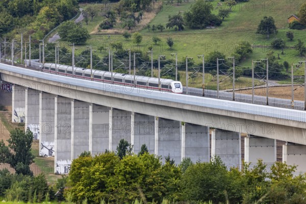 Enztal bridge with ICE. Double-track railway overpass of the high-speed line from Mannheim to Stuttgart with a length of 1044 metres // 24.08.2025: Vaihingen an der Enz, Baden-Württemberg, Germany