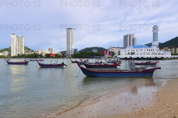 Penang Floating Mosque or Tanjong Bungah Floating Mosque, George Town, Penang, Malaisia