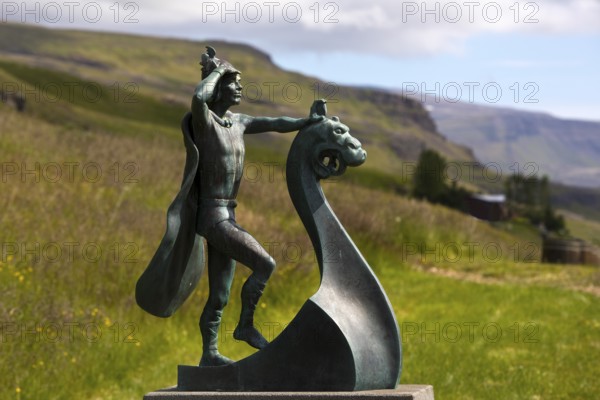 Statue of Leifur Eiríksson, the discoverer of America, who was born here, Eiríksstadir Museum, Haukadlur, West Iceland, Iceland