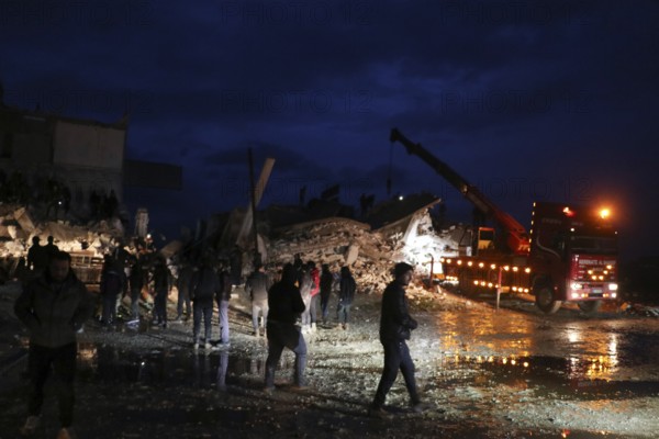 Civil defense teams attempt to rescue civilians trapped under the rubble after a powerful earthquake struck Turkey and Syria, killing tens of thousands. Aleppo, Syria – Feb 6, 2023, aleppo, syria