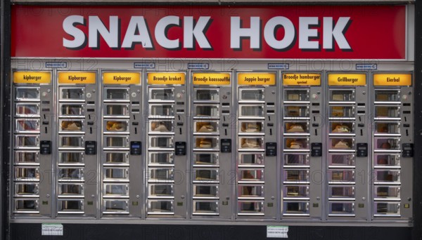Vending machine restaurant, Snack Hoek, fast food dishes are pre-prepared and then placed in the heated compartments of the vending machine, you pay directly and open a flap, croquettes, burgers, meat and vegetable fast food dishes, Groningen, Netherlands