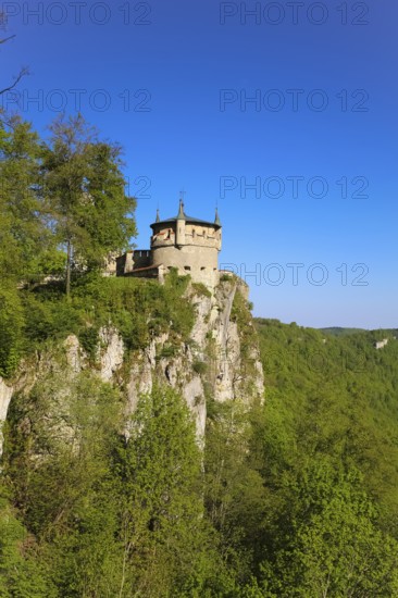 Augustenturm, cannon tower, Lichtenstein Castle, fairytale castle of Württemberg, romantic fairytale castle on the eaves of the Swabian Alb, historicism, architecture, new building 1840-1842, according to plans by architect Carl Alexander Heideloff, 19th century, rock, Honau, municipality of Lichtenstein, Baden-Württemberg, Germany