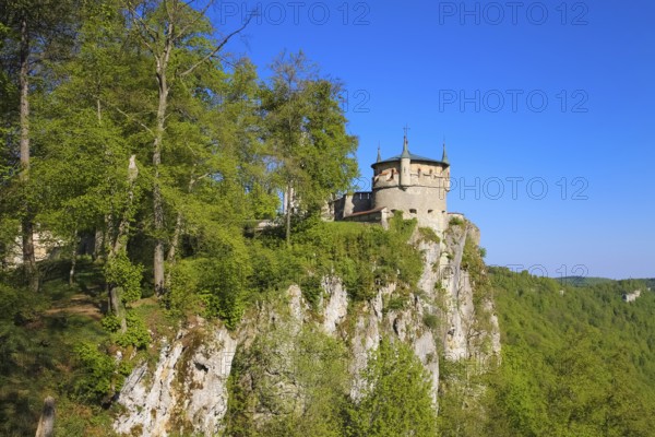 Augustenturm, cannon tower, Lichtenstein Castle, fairytale castle of Württemberg, romantic fairytale castle on the eaves of the Swabian Alb, historicism, architecture, new building 1840-1842, according to plans by architect Carl Alexander Heideloff, 19th century, rock, Honau, municipality of Lichtenstein, Baden-Württemberg, Germany