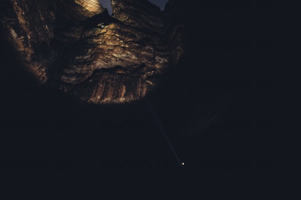 Bungle Bungle Range, Outback, hiking in Australia in high heat, Western Australia, Australia