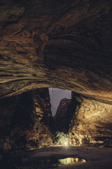Bungle Bungle Range, Outback, hiking in Australia in high heat, Western Australia, Australia