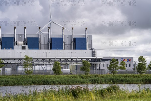 The Google Datacenter, data centre in Eemshaven, on over 44 hectares, is being expanded, powered by electricity from renewable energies, wind power, Eemshaven, Netherlands