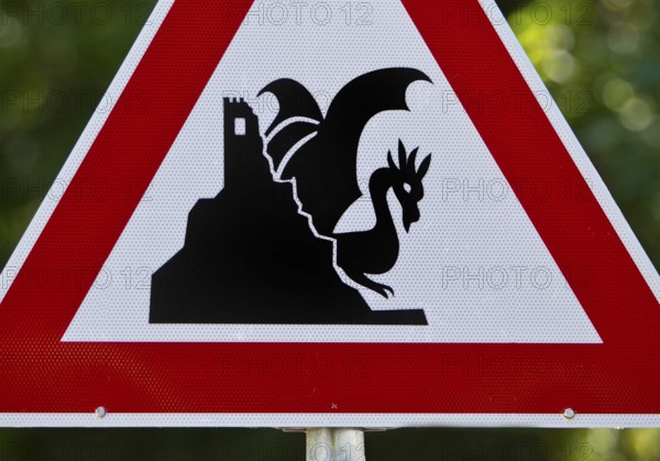 Traffic sign, Give way, Drachenfels with dragon, Drachenfelsbahn, Königswinter, North Rhine-Westphalia, Germany