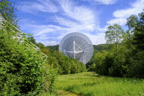 Radio telescope, Effelsberg, near Bad Münstereifel, Eifel, North Rhine-Westphalia, Germany