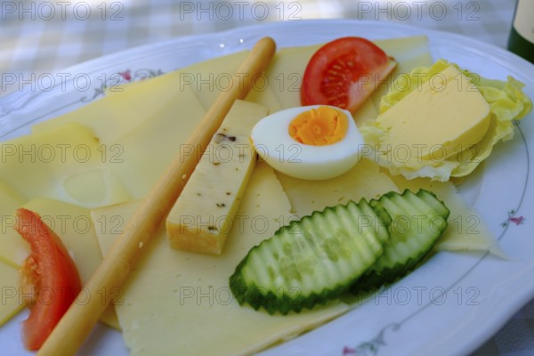 Snack, cheese plate, food, Gasthaus Erzherzog Johann Klause, Brandenberg Valley, Tyrol, Austria
