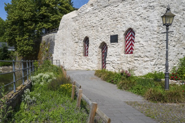 Castle ruins, Lippe waterfall, Bad Lippspringe, climatic health resort, North Rhine-Westphalia, Germany