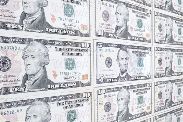 US dollar notes, 10 dollars, 5 dollars, banknotes
