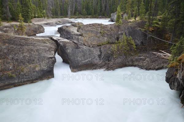 Natural Bridge, Kicking Horse River, Yoho National Park, British Columbia, Canada