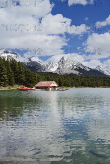 Maligne Lake with boathouse, Curly Phillips Boathouse, Jasper National Park, Alberta, Canada