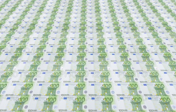 100 euro banknotes, 100 euros
