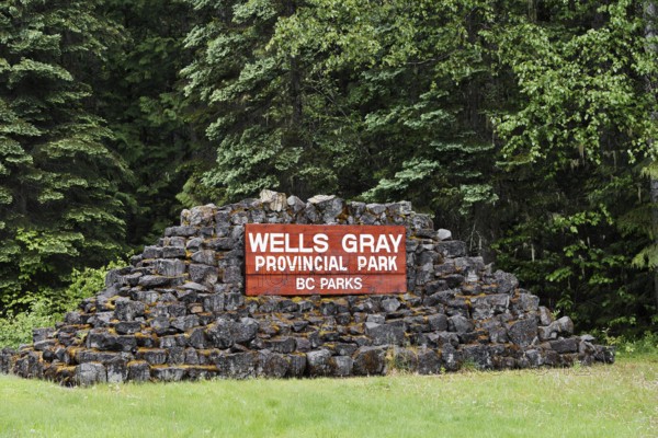 Sign at the park entrance, Wells Gray Provincial Park, British Columbia, Canada