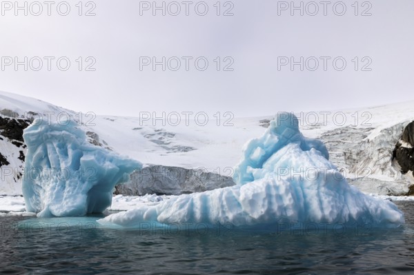 Iceberg in front of glacier tongue, sea, Alkefjellet, Spitsbergen, Svalbard