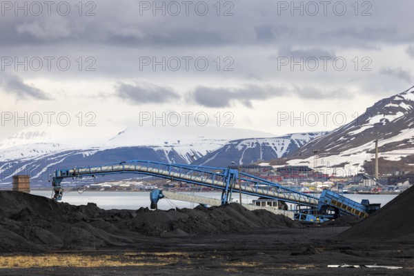 Hard coal, coal loading at the harbour of Longyearbyen, Spitsbergen, Svalbard
