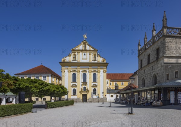 St Magdalene's Church on Kapellplatz, place of pilgrimage, Altötting, Upper Bavaria, Bavaria, Germany