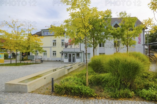 Town hall, paving stones, trees, houses, buildings, water features, water basin, Oberuhldingen district, Uhldingen-Mühlhofen municipality, Lake Constance district, Baden-Württemberg, Germany