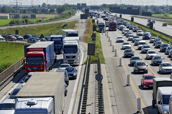 Traffic jam at roadworks at Neufahrn motorway junction, A9 motorway, Upper Bavaria, Bavaria, Germany