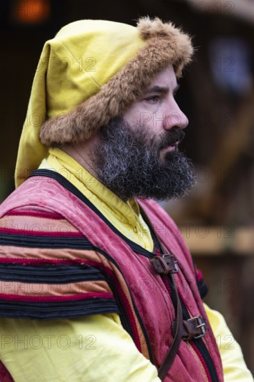 Musician, man, portrait, medieval clothing, medieval market, city of Esslingen, district of Esslingen, Baden-WÃ¼rttemberg, Germany