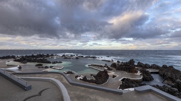 Natural swimming pools, natural swimming pools in volcanic rock, lava pools, natural swimming pools, natural pools, rocky coast, bathing complex, Porto Moniz, Madeira, Portugal