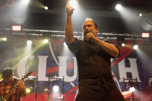 Tim Sult, guitarist and Neil Fallon, singer of Clutch, live on UK & European Tour 2025 at Huxleys Neue Welt in Berlin on 03.12.2025