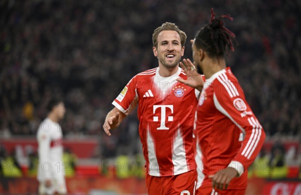 Goal celebration Harry Kane FC Bayern Munich FCB (09) Michael Olise FC Bayern Munich FCB (17) MHPArena, MHP Arena Stuttgart, Baden-WÃ¼rttemberg, Germany