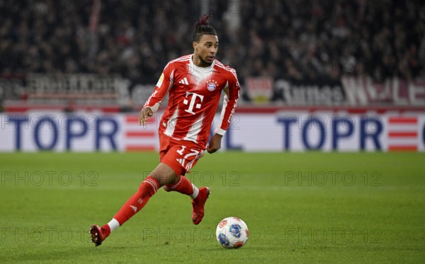 Michael Olise FC Bayern Munich FCB (17) Action on the ball MHPArena, MHP Arena Stuttgart, Baden-WÃ¼rttemberg, Germany