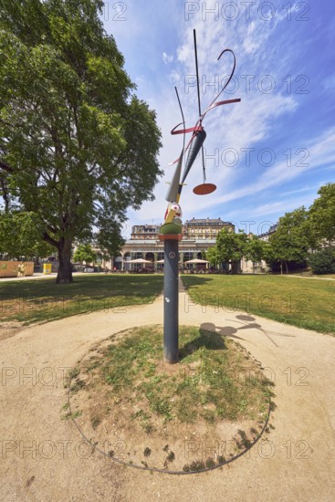 Sculpture for Wiesbaden, metal sculpture, sculptor Auke de Vries, park, trees, lawns, paths, historic building, blue sky, cumulus clouds, Kranzplatz square, Wiesbaden, state capital, district-free city, Hesse, Germany