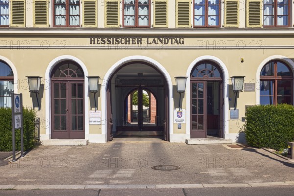 Hessian Parliament, entrance area, entrance door, sign Landtag, lantern, sunny, Schlossplatz, Wiesbaden, state capital, district-free city, Hesse, Germany
