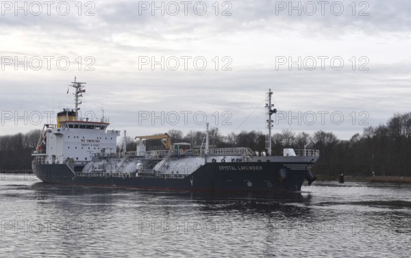 LNG tanker CRYSTAL LAVENDER sails in the Kiel Canal, NOK, Kiel Canal, Kiel Canal, Schleswig-Holstein, Germany