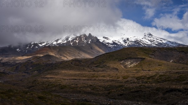 Volcanic landscape, Tama Lake Walk (Tama Lakes Track), Mount Ruapehu in the background. Tongariro National Park, North Island, New Zealand