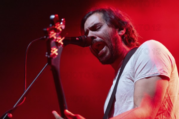 Dani G., singer of 1000mods, live at Huxleys Neue Welt in Berlin on 03.12.2025