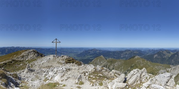 Mountain panorama with summit cross from GroÃŸer Dumb, 2280 m, into the Illertal with GrÃ¼nten, 1738 m, AllgÃ¤u Alps, AllgÃ¤u, Bavaria, Germany