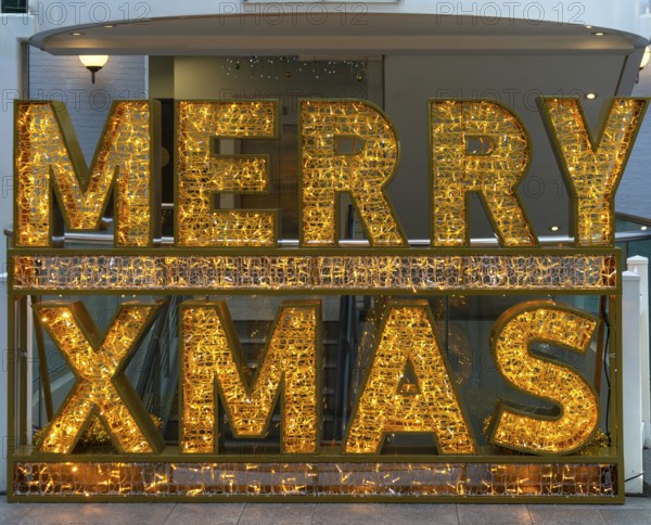Electric lights Merry Xmas display message