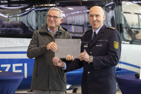Baden-WÃ¼rttemberg is pooling its drone defence activities at the airport helicopter squadron. The new office is called the Baden-WÃ¼rttemberg Drone Competence and Defence Centre. From left: Thomas Strobl (CDU, Minister of the Interior BW), Martin Landgraf (Head of the Police Helicopter Squadron) . Stuttgart, Baden-WÃ¼rttemberg, Germany