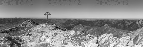 Mountain panorama with summit cross from GroÃŸer Dumb, 2280 m, into the Illertal with GrÃ¼nten, 1738 m, AllgÃ¤u Alps, AllgÃ¤u, Bavaria, Germany