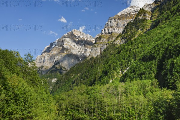 GlÃ¤rnisch with Ruchen and Gross Feuerberg, Klöntal, Canton of Glarus, Switzerland