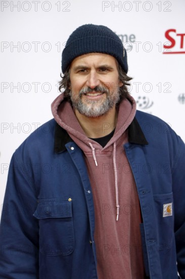 Tom Beck at the world premiere of Stromberg - Everything again as usual on 1.12.2025 at the Zoo Palast in Berlin