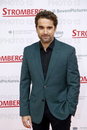 Oliver Wnuk at the world premiere of Stromberg - Everything again as usual on 1.12.2025 at the Zoo Palast in Berlin