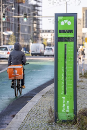 Bicycle barometer on Karl-Marx-Allee in Berlin, the number of bicycles passing by the counting point, cycle path is measured via an induction loop, there are 3 bicycle barometer locations and a total of 24 cycle traffic counting points in the city, they should provide data for planning cycling, Germany