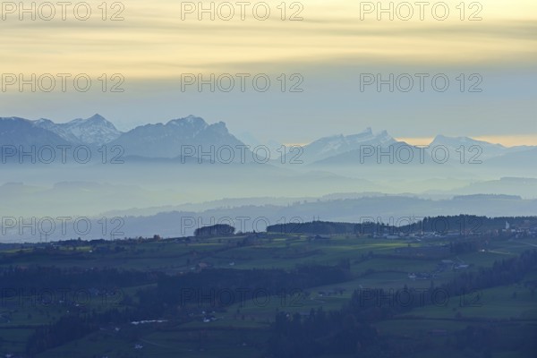 Lucerne Midlands, behind them the Bernese Alps, MÃ¼swangen, Canton, Lucerne, Switzerland